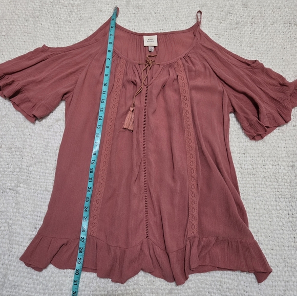 Knox Rose Dusty Rose Cold Shoulder Boho Top With Tassel Tie And Lace Size Medium - Picture 9 of 12